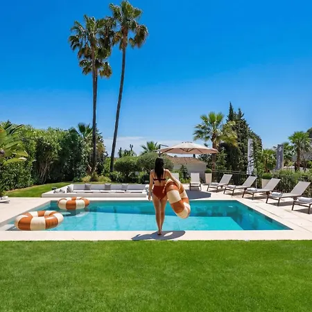 Vacation I White Orchid, Palatial Villa, Private Heated Pool, Prime Golf Valley Location, Minutes From Puerto Banus, Luxury Interiors, Outdoor Fire Pit Lounge * Marbella