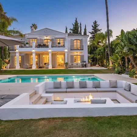 Vacation I White Orchid, Palatial Villa, Private Heated Pool, Prime Golf Valley Location, Minutes From Puerto Banus, Luxury Interiors, Outdoor Fire Pit Lounge Villa *
