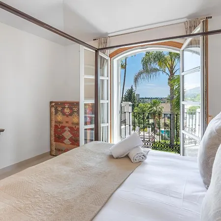 Villa Vacation I White Orchid, Palatial Villa, Private Heated Pool, Prime Golf Valley Location, Minutes From Puerto Banus, Luxury Interiors, Outdoor Fire Pit Lounge Marbella