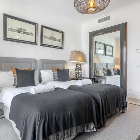 Vacation I White Orchid, Palatial Villa, Private Heated Pool, Prime Golf Valley Location, Minutes From Puerto Banus, Luxury Interiors, Outdoor Fire Pit Lounge Marbella