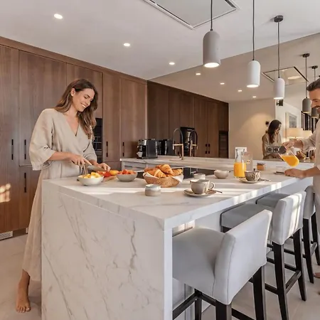 Vacation I White Orchid, Palatial Villa, Private Heated Pool, Prime Golf Valley Location, Minutes From Puerto Banus, Luxury Interiors, Outdoor Fire Pit Lounge Villa *