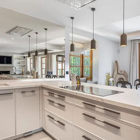 Vacation I White Orchid, Palatial Villa, Private Heated Pool, Prime Golf Valley Location, Minutes From Puerto Banus, Luxury Interiors, Outdoor Fire Pit Lounge Villa Marbella