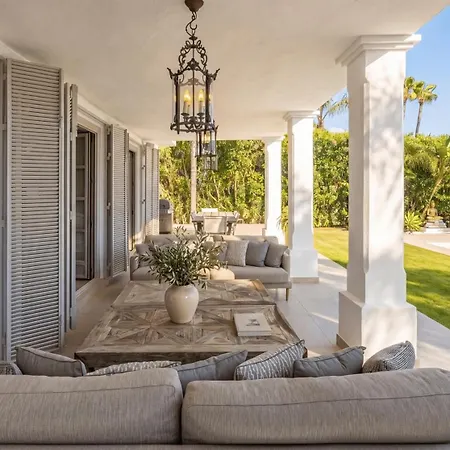 Vacation I White Orchid, Palatial Villa, Private Heated Pool, Prime Golf Valley Location, Minutes From Puerto Banus, Luxury Interiors, Outdoor Fire Pit Lounge Villa Marbella